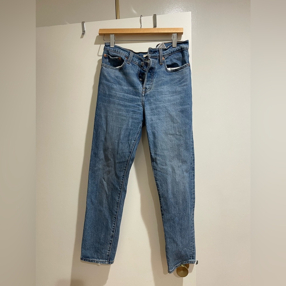 Levi’s Wedgie Fit Ankle Jeans